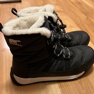 Sorel Whitney™ II Short Lace. Excellent pre owned condition size 5